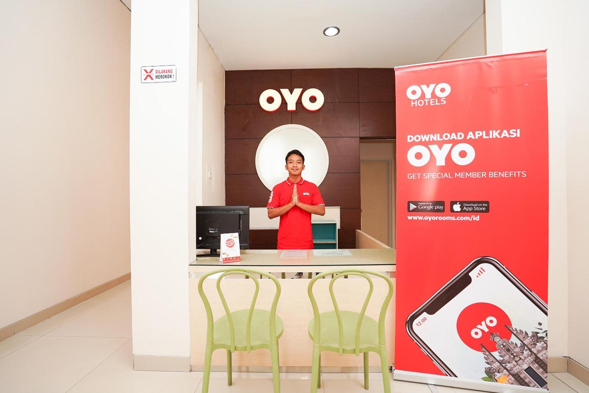 Oyo 782 Menjangan Residence At Citraland 1 Surabaya Exterior foto