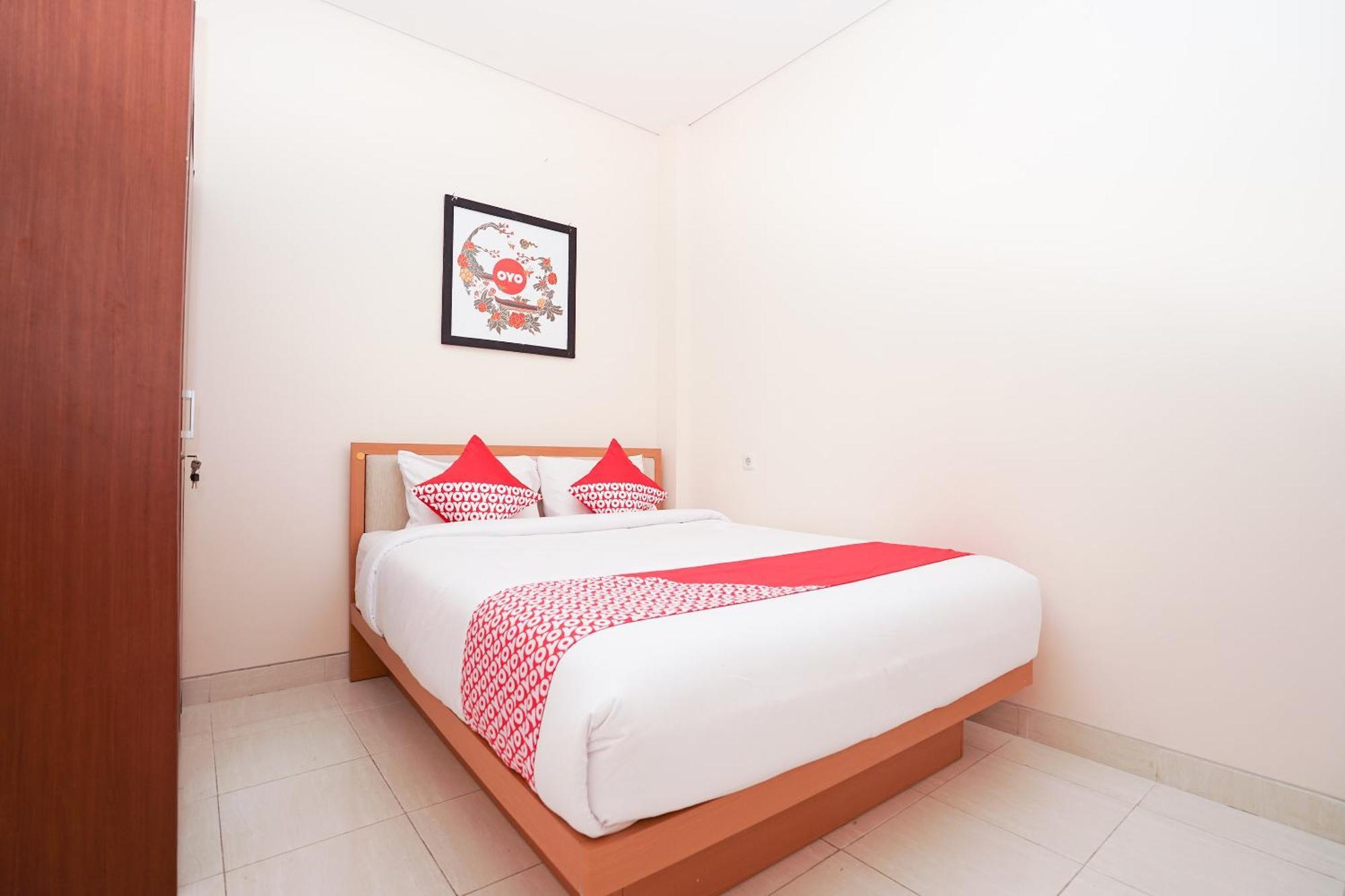 Oyo 782 Menjangan Residence At Citraland 1 Surabaya Exterior foto