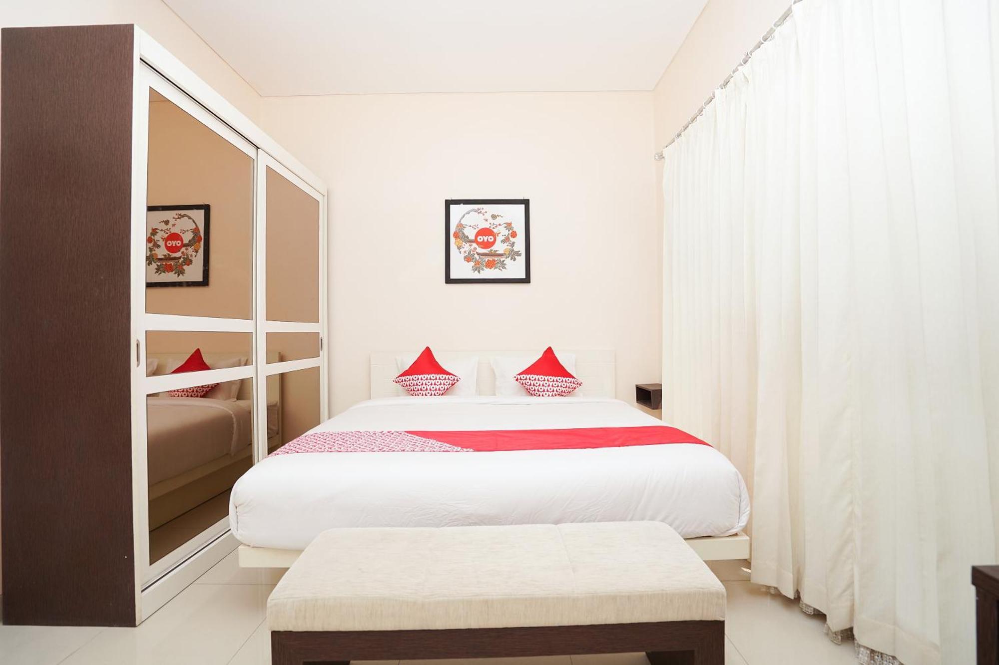 Oyo 782 Menjangan Residence At Citraland 1 Surabaya Exterior foto