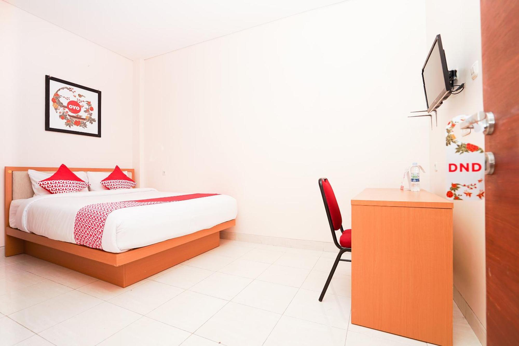 Oyo 782 Menjangan Residence At Citraland 1 Surabaya Exterior foto
