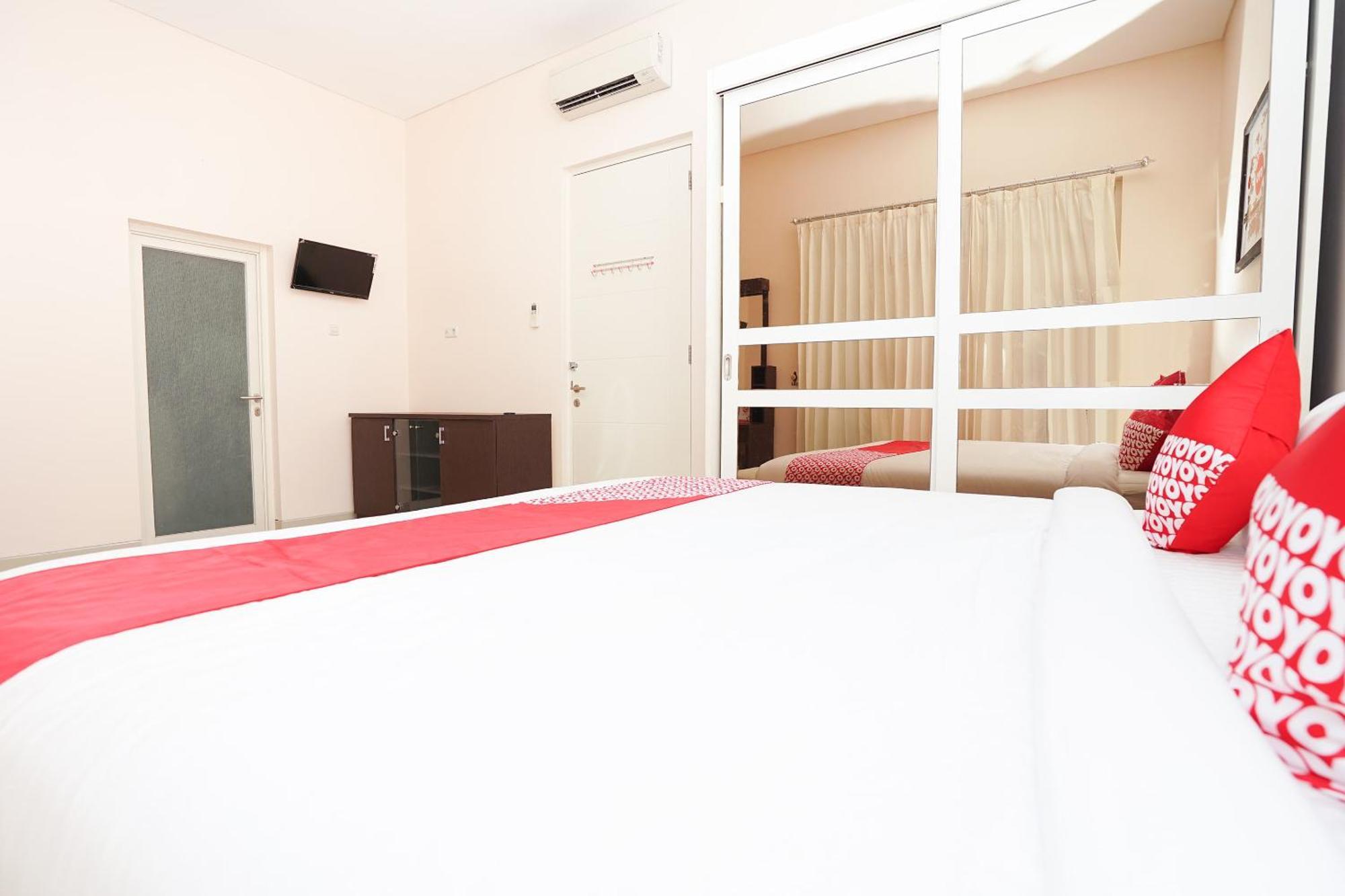 Oyo 782 Menjangan Residence At Citraland 1 Surabaya Exterior foto